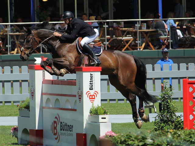 間做出果斷 間做出果斷